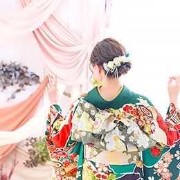 ご利用頂いたお客様のご紹介 黒後ろ姿【振袖 撮影のみでお考えの方必見】11,000円～シャレニーハタチの思い出を残せる注目のキャンペーンがスタート｜シャレニー