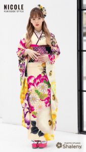藤田ニコル×振袖｜にこるん着用の振袖ご紹介　NC-388