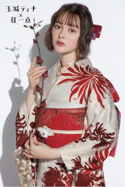 玉城ティナ