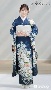 久間田 琳加 ×Allure（アリュール）の振袖-紺|成人記念の新作振袖ご紹介　AL-207