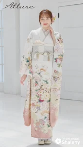 加藤 栞 ×Allure（アリュール）の振袖-白|成人記念の新作振袖ご紹介　AL-213