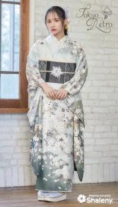 “矢作萌夏ちゃん”着用の振袖-水色｜成人記念の新作振袖ご紹介　TR-615