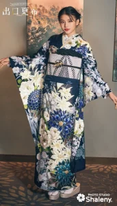“出口夏希”ちゃんの振袖-紺｜成人記念の新作振袖ご紹介　DN-06