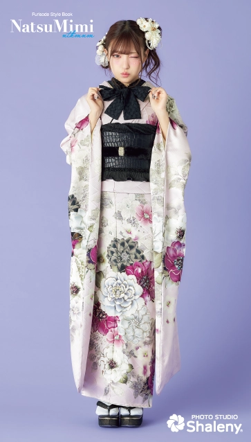 MINAMIちゃん着用“NatsuMimi”の振袖-薄ピンク|ハタチ記念の新作振袖ご紹介　NAT-206