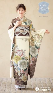 Ma Minette×村上愛花の振袖-ベージュ|ハタチ記念の新作振袖ご紹介 MAF-711