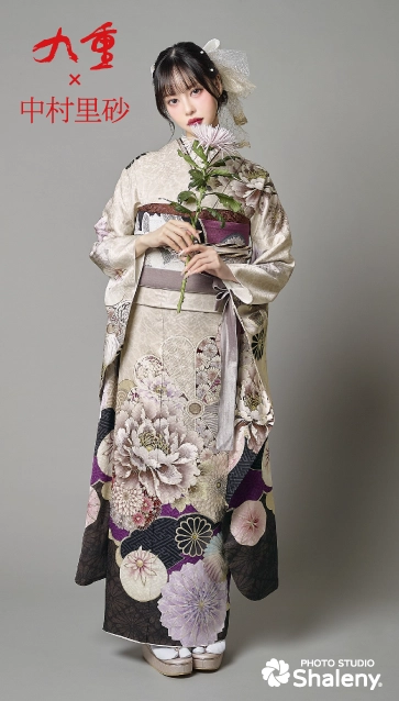 九重 × 中村里砂の振袖-ベージュ|成人記念の新作振袖ご紹介　RN-602