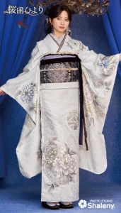 桜田ひより × aoi（葵衣）-白|ハタチ記念の新作振袖ご紹介　aoi-036