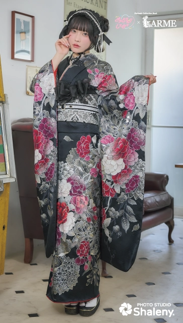 きゅるして×LARME（ラルム）の振袖-黒|ハタチ記念の新作振袖ご紹介　KYU-005