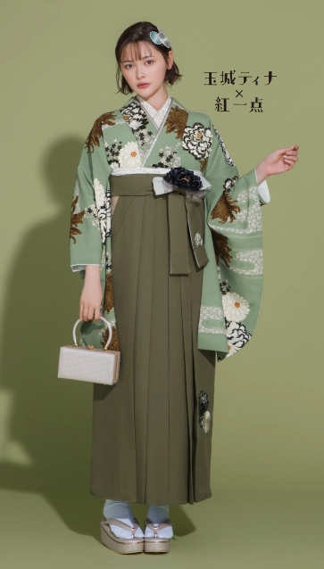 “玉城ティナ×紅一点 ”の卒業式袴レンタル｜卒業式の袴ご紹介　IN-51