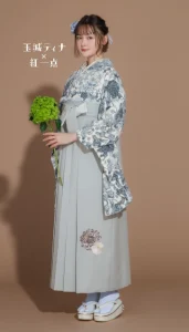 “玉城ティナ×紅一点 ”の卒業式袴レンタル|卒業式の袴ご紹介 IN-55