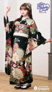 “Sakura(さくら)”ちゃんの振袖-黒|ハタチ記念の新作振袖ご紹介　SAF-28