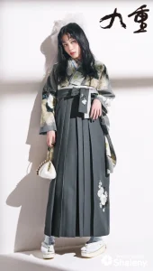 “九重”の卒業式袴レンタル｜卒業式の袴ご紹介　KN-52