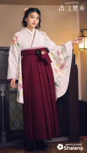 “出口夏希”の卒業式袴レンタル｜卒業式の袴ご紹介　DNN-02