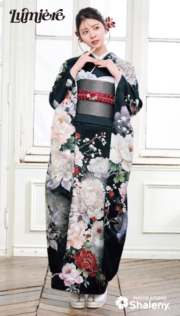 “星乃夢奈×Lumiere”の振袖-黒｜成人記念の新作振袖ご紹介　LF-27