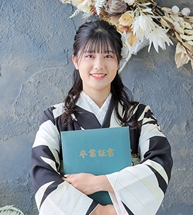 卒業袴撮影メニュー｜七五三の写真撮影で大人気!!子ども撮影年間約2万人のシャレニーの撮影メニュー！｜シャレニー