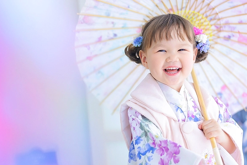 シャレニーの七五三写真撮影の魅力｜本格ヘアメイク！｜地毛結いが魅力のヘアセット。自身の髪質を生かしたトレンドの髪型で、満足度97％以上の実力！日本髪もお任せください！｜シャレニー