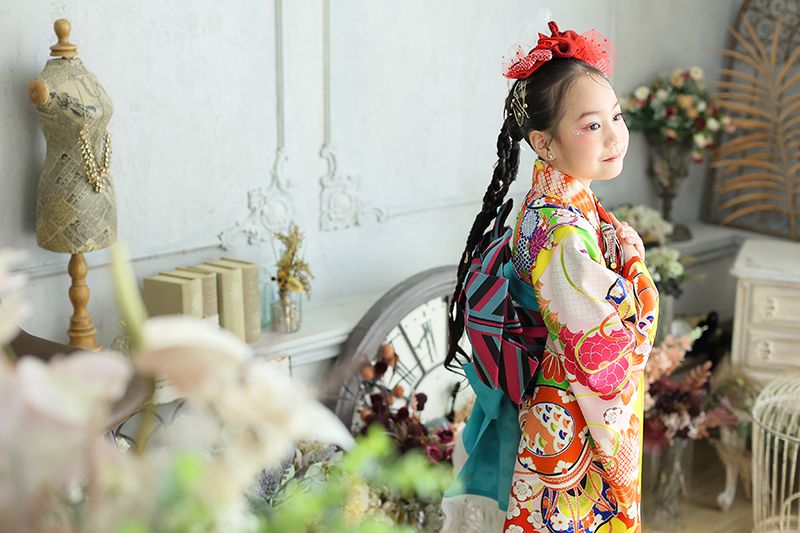 「全国こども写真スタジオ」総合ランキング3位のフォトスタジオ｜シャレニーで七五三撮影｜シャレニーの七五三写真撮影ならこんなに素敵な写真が撮れちゃいます｜七五三写真7歳女の子着物の写真③