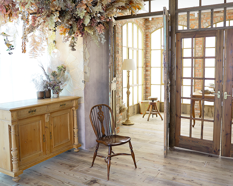 富山市フォトスタジオ｜シャレニープラス総曲輪フェリオ店スタジオ写真1｜ウェディング、振袖、七五三、お宮参り撮影ならシャレニーへ