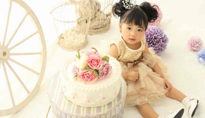 ２歳のお誕生日おめでとう オシャレなドレスで可愛く大変身 シャレニー伊那店