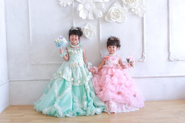 ジャニーアンドジャック 薔薇柄　サンドレス12T 150cm 新品　オマケ付き ジャニーアンドジャック 薔薇柄 サンドレス12T 150cm 新品 オマケ付き