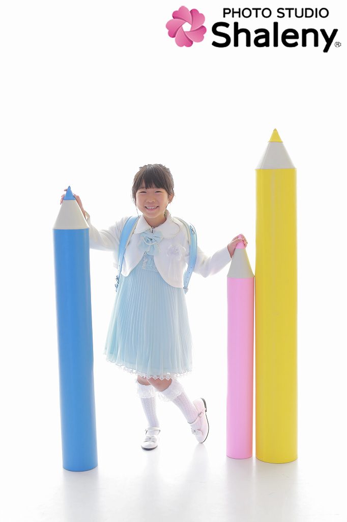 025