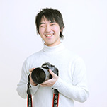 新潟市での成人式の振袖レンタル・前撮り、後撮り、写真撮影のみが大人気のフォトスタジオシャレニーアピタ新潟亀田店のフォトグラファーをご紹介!|シャレニーアピタ新潟亀田店