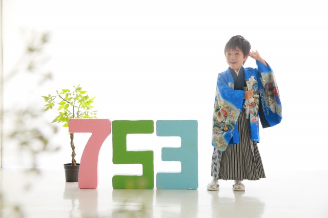 030